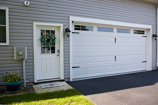 24/7 Emergency Garage Door Panel Replacement experts in Tullahoma, TN
